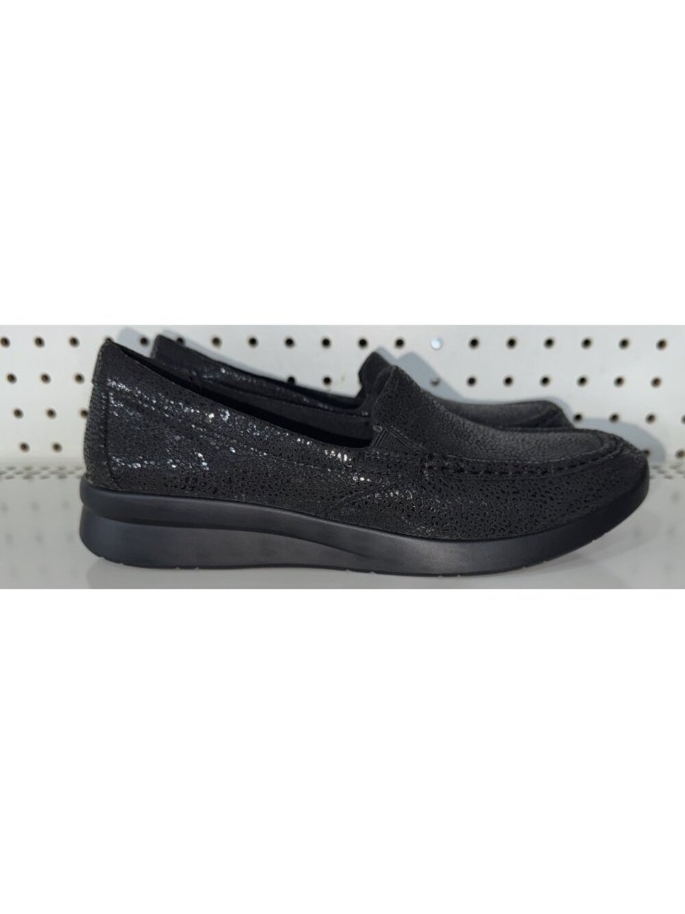Clarks Ellowyn Lux Womens Casual Slip On Loafers Shoes Size 8 WIDE Black Cheetah